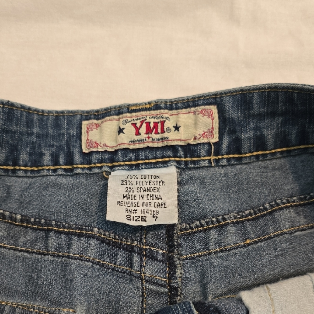 YMI Classic Denim Women's Jeans - Picture 2 of 15